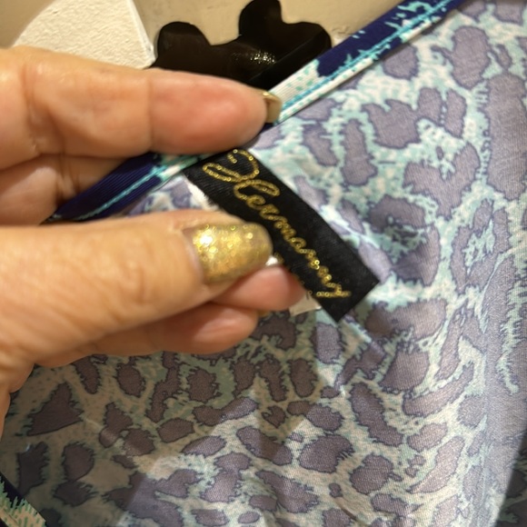 VIX pool coverup size medium - Picture 6 of 7